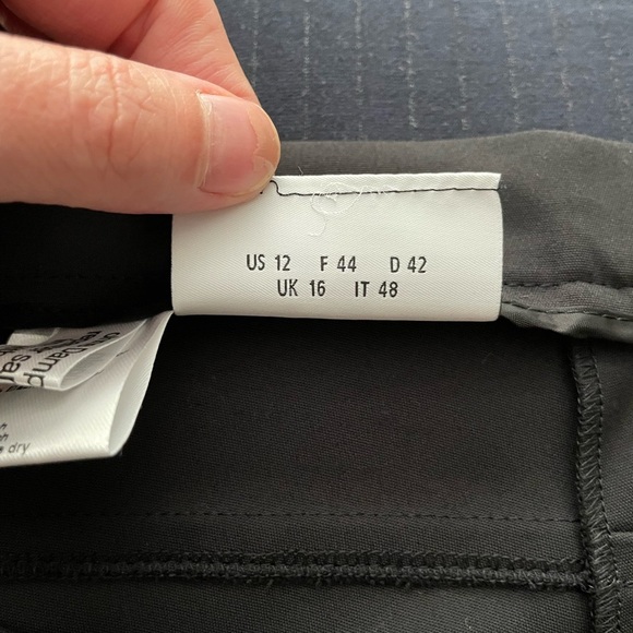 Akris Punto Black Trousers Size 12 - Picture 4 of 11